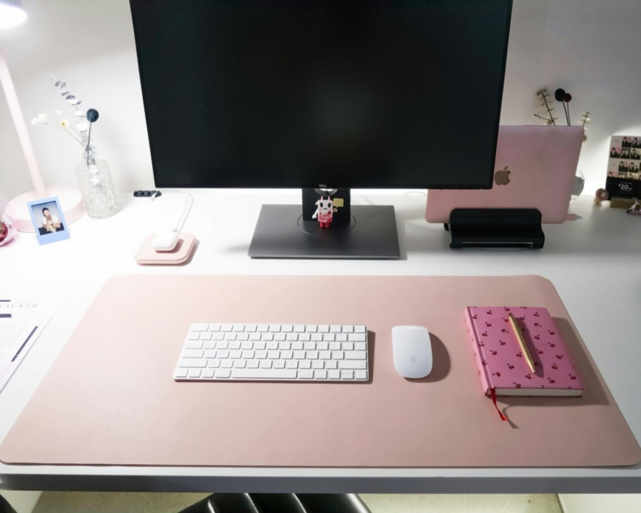 Studenti che lavorano su configurazioni di rete reali in laboratorio